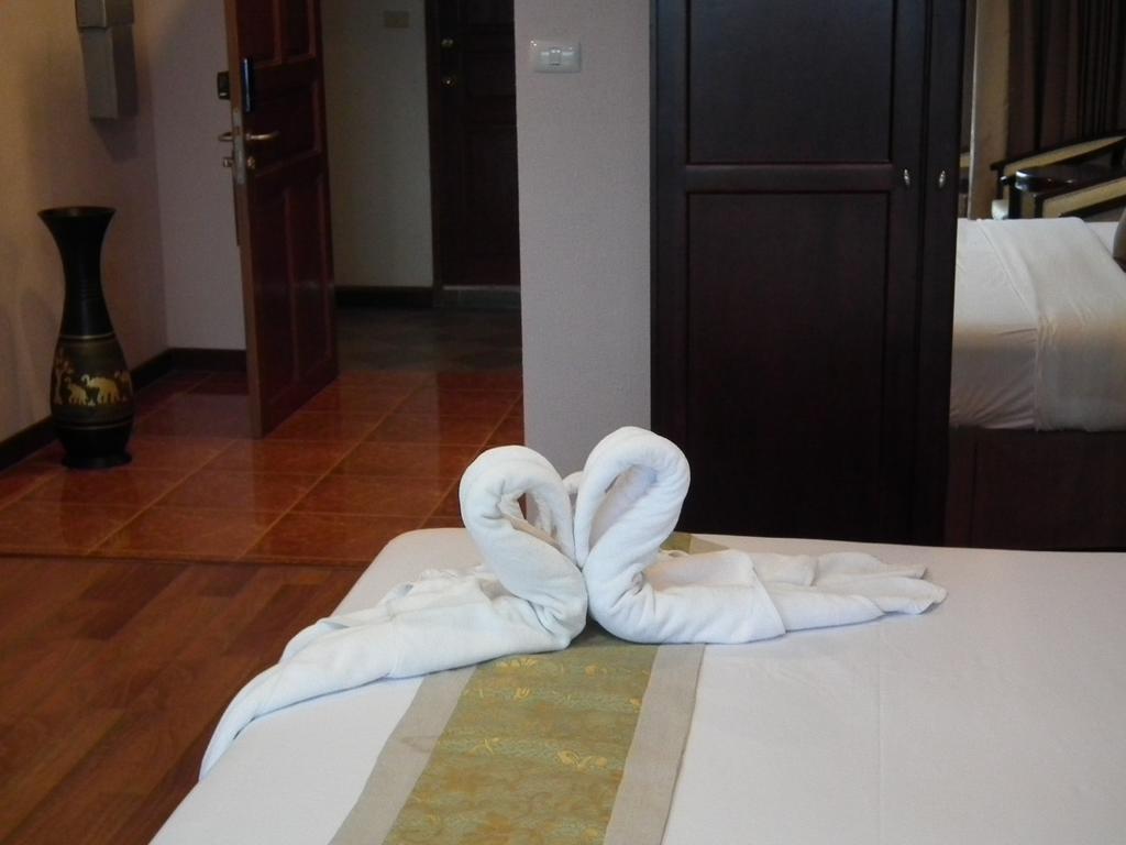 Abricole At Pattaya Hill Appartement Buitenkant foto