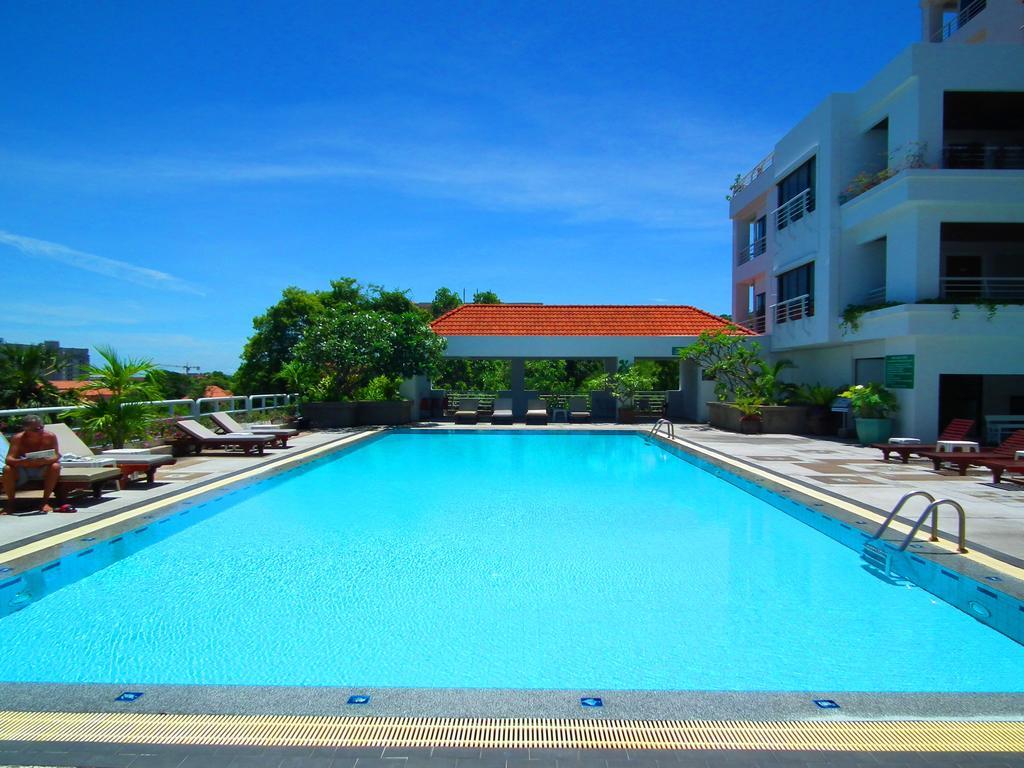 Abricole At Pattaya Hill Appartement Buitenkant foto