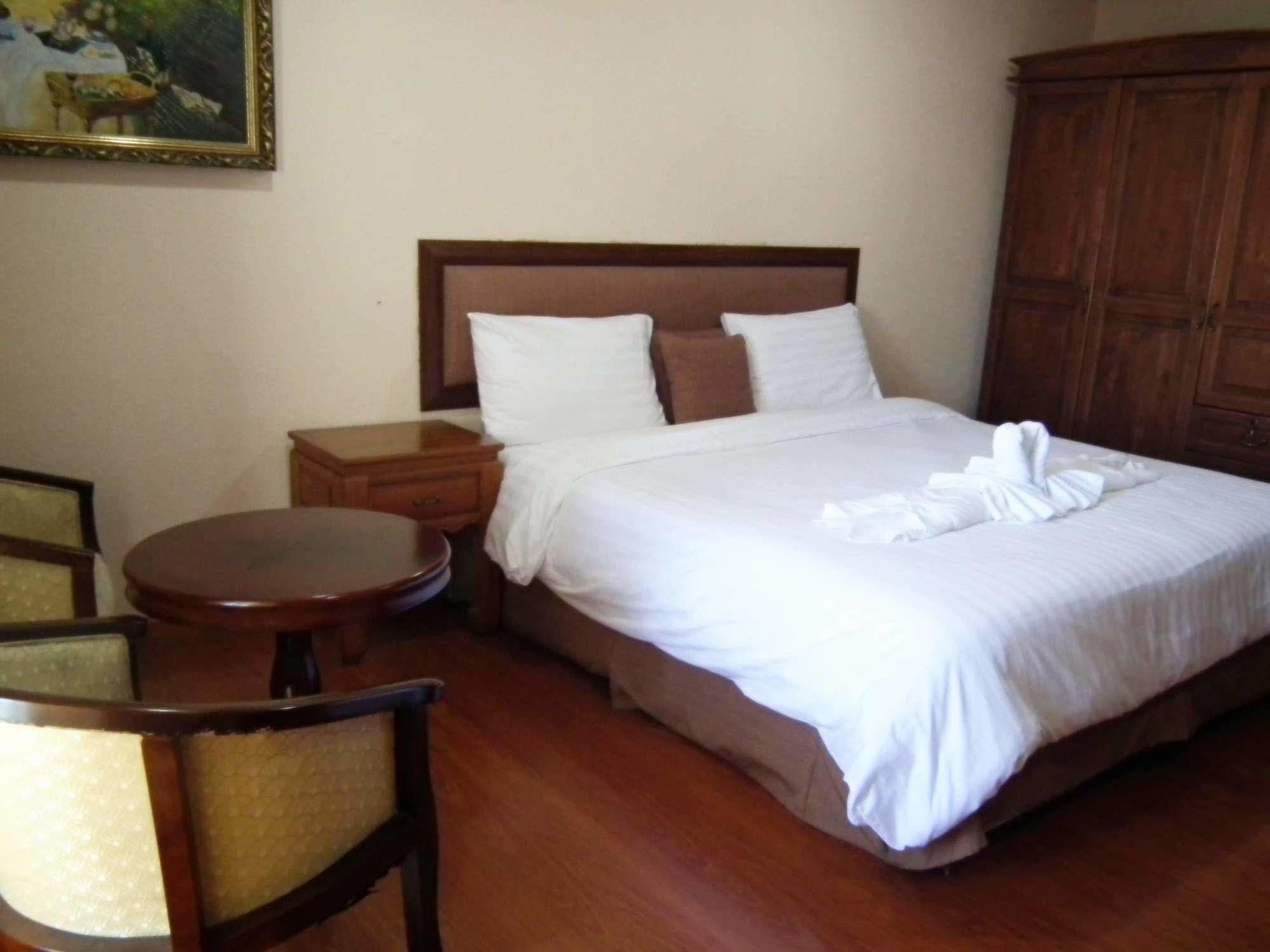 Abricole At Pattaya Hill Appartement Buitenkant foto